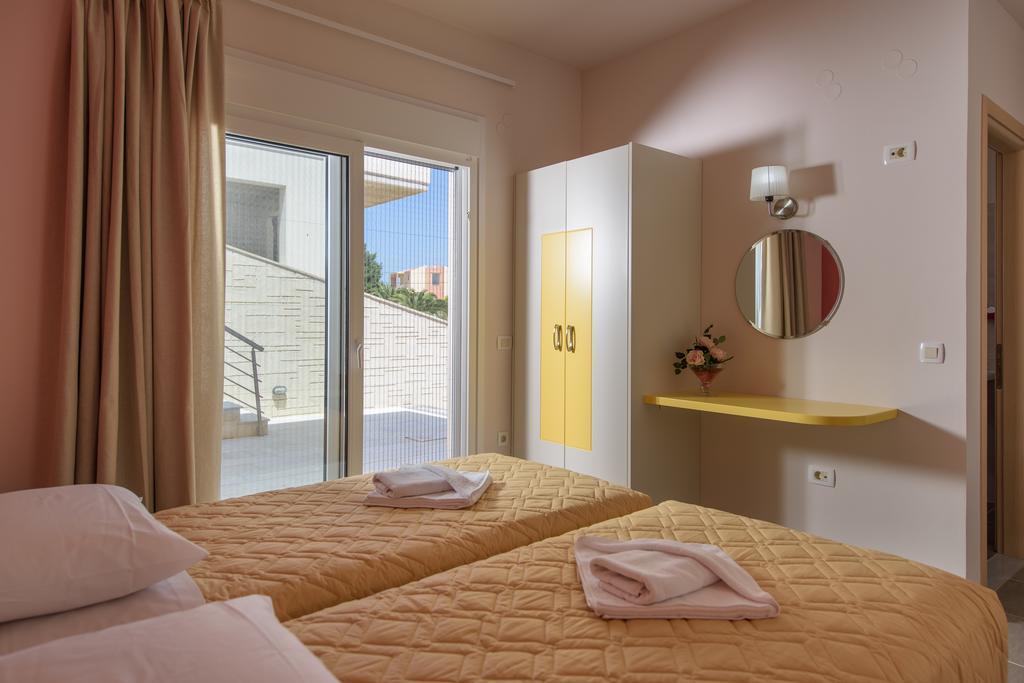 Koukos Villas Stalós Rom bilde