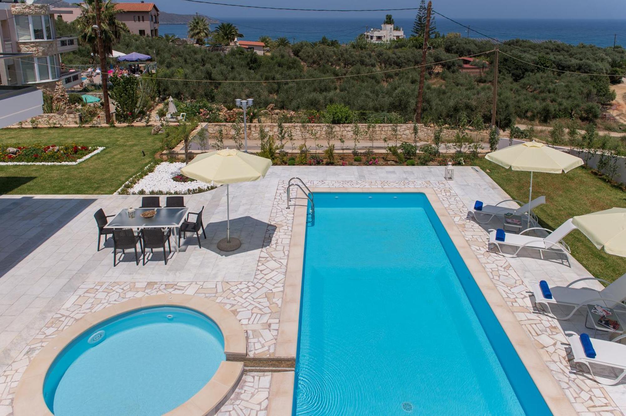 Koukos Villas Stalós Rom bilde
